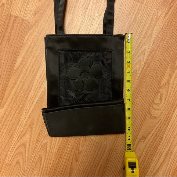 GUC Vintage Black Flower Screen Shoulder Bag - Picture 9 of 16